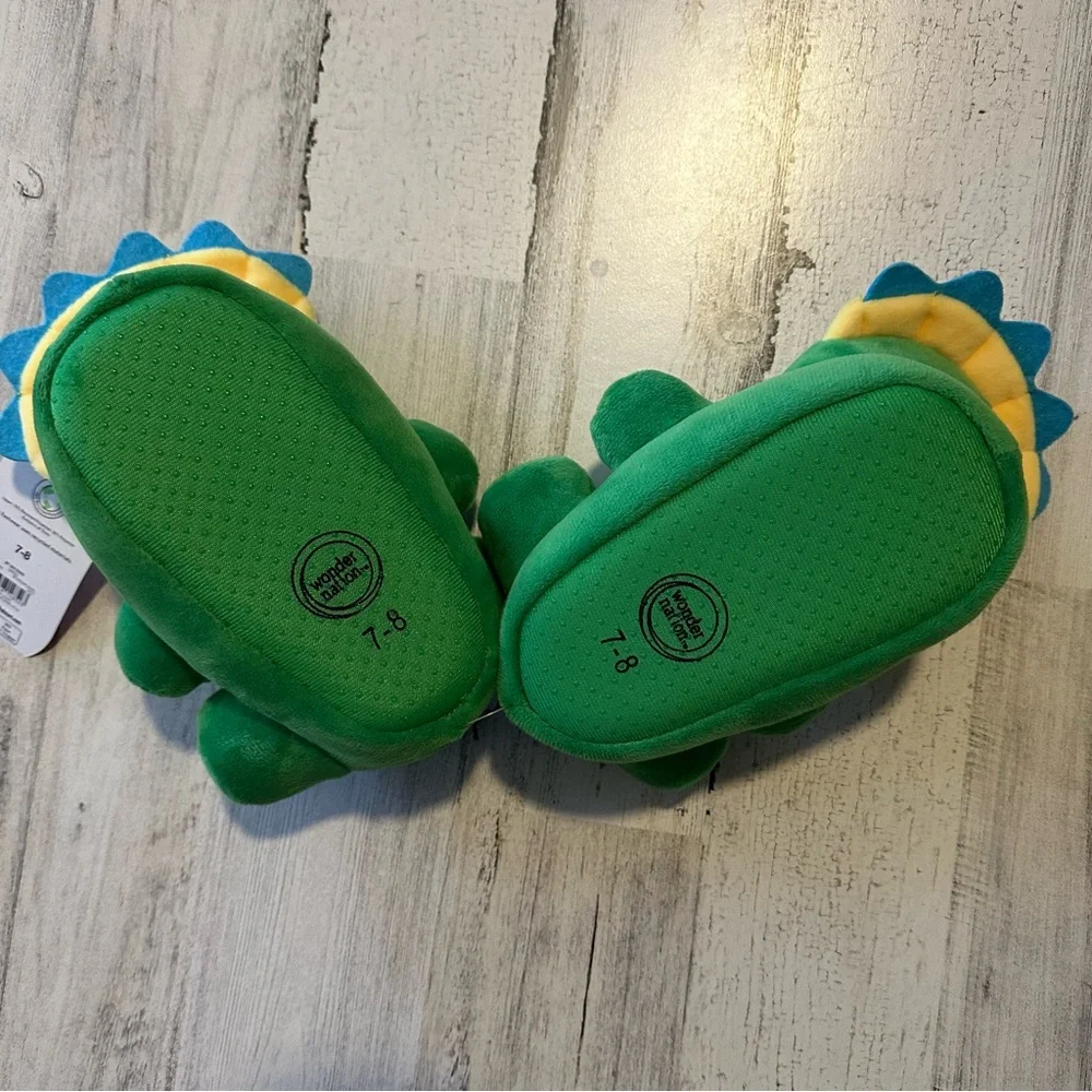 Kids Dinosaur Slippers Size 7-8 NEW